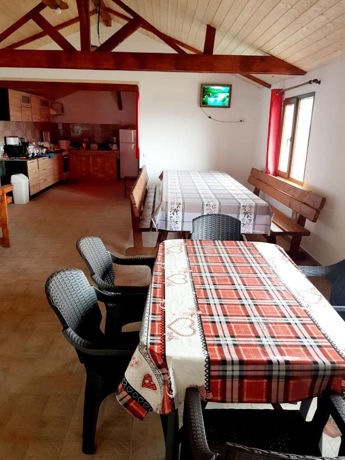 Vila Karina Appartement Carta  Buitenkant foto