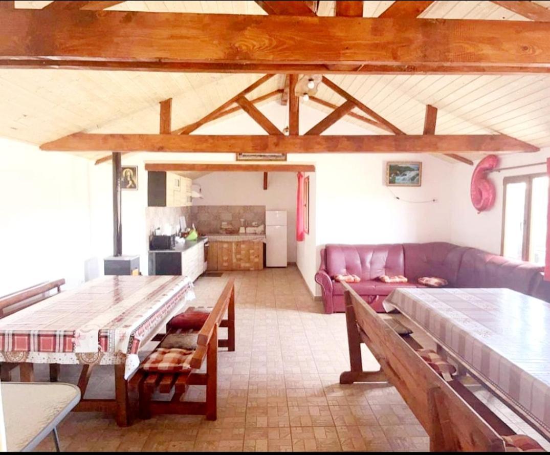 Vila Karina Appartement Carta  Buitenkant foto